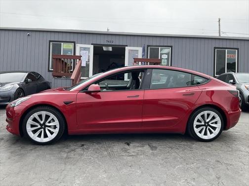2022 Tesla Model 3 Standard Range