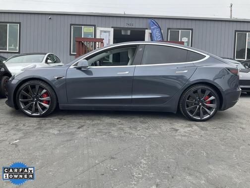 2020 Tesla Model 3 Performance