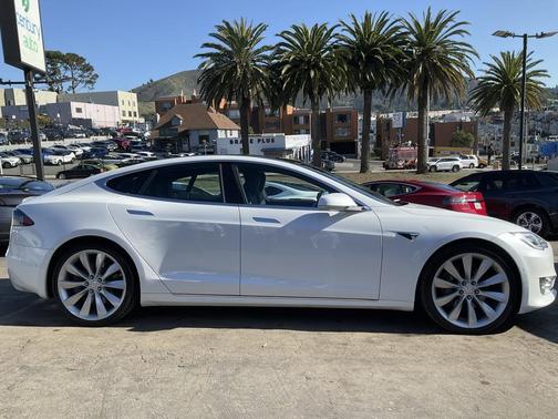 2021 Tesla Model S Long Range Plus