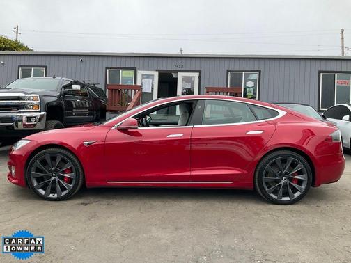 2020 Tesla Model S Performance