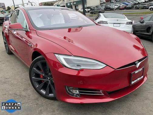 2020 Tesla Model S Performance