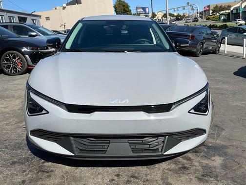 2025 Kia EV6 Light Long Range