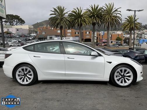2022 Tesla Model 3 Standard Range