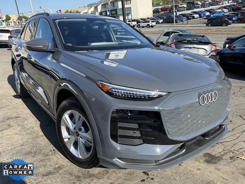 2025 Audi Q6 e-tron Premium Plus