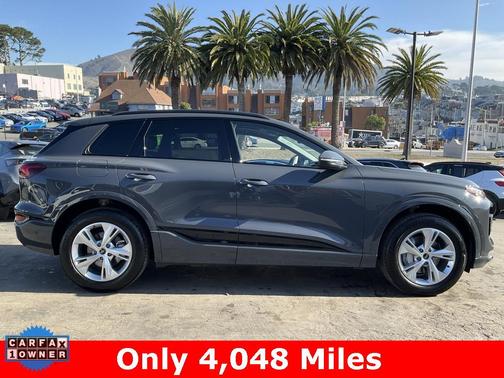 2025 Audi Q6 e-tron Premium Plus