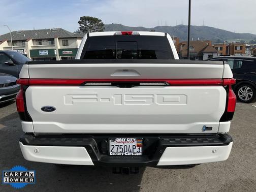 2022 Ford F-150 Lightning LARIAT