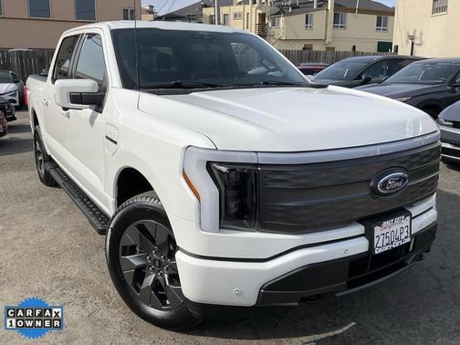 2022 Ford F-150 Lightning LARIAT