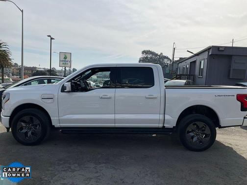 2022 Ford F-150 Lightning LARIAT
