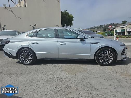 2024 Hyundai SONATA Hybrid SE