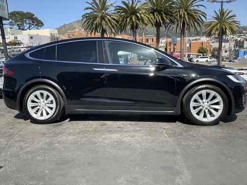 2017 Tesla Model X 75D