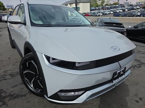 2023 Hyundai IONIQ 5 SEL