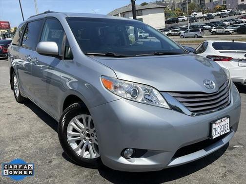 2015 Toyota Sienna XLE