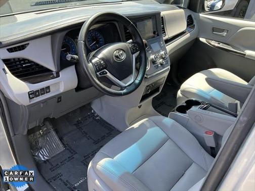 2015 Toyota Sienna XLE