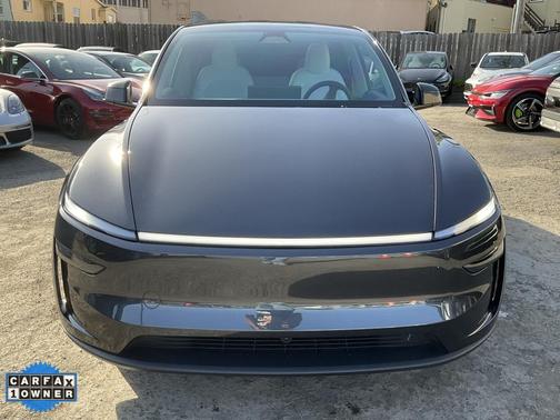 2026 Tesla Model Y Standard Rear-Wheel Drive