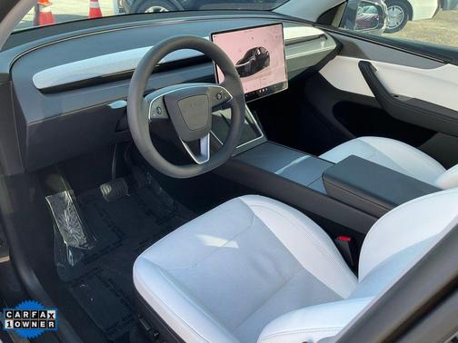 2026 Tesla Model Y Standard Rear-Wheel Drive