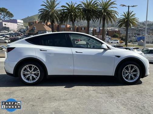 2021 Tesla Model Y Standard Range Rear-Wheel Drive