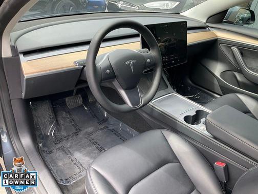 Midnight Silver Metallic 2023 Tesla Model 3 Standard Range