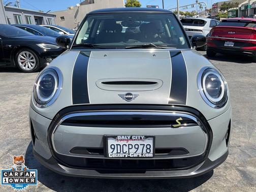 Moonwalk Grey Metallic 2023 MINI Hardtop Cooper S