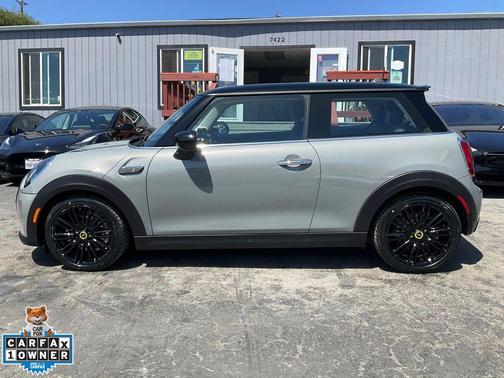 Moonwalk Grey Metallic 2023 MINI Hardtop Cooper S