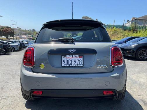 Moonwalk Grey Metallic 2023 MINI Hardtop Cooper S