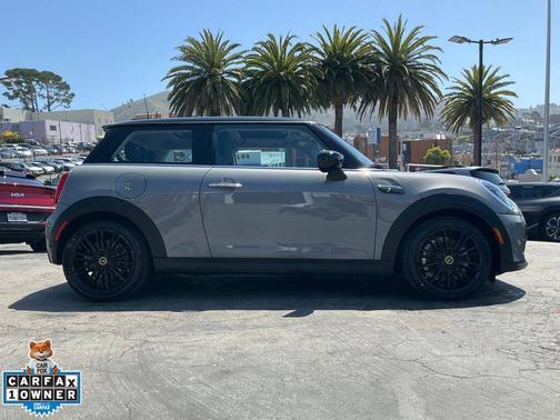 Moonwalk Grey Metallic 2023 MINI Hardtop Cooper S