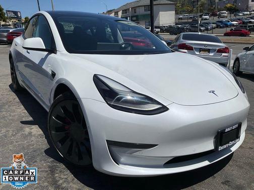 Pearl White Multi-Coat 2022 Tesla Model 3 Performance