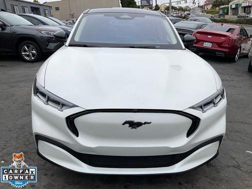 Star White Metallic Tri-Coat 2023 Ford Mustang Mach-E Premium