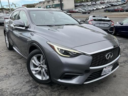 2019 INFINITI QX30 LUXE