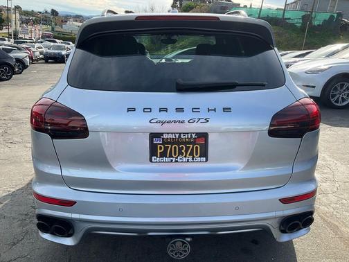 2016 Porsche Cayenne GTS