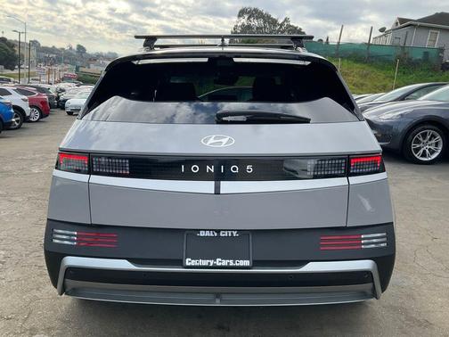 2025 Hyundai IONIQ 5 SEL