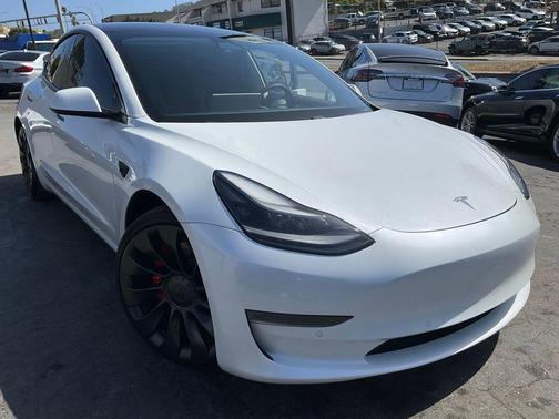 Pearl White Multi-Coat 2021 Tesla Model 3 Performance