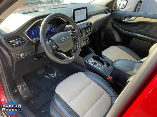 2021 Ford Escape Titanium