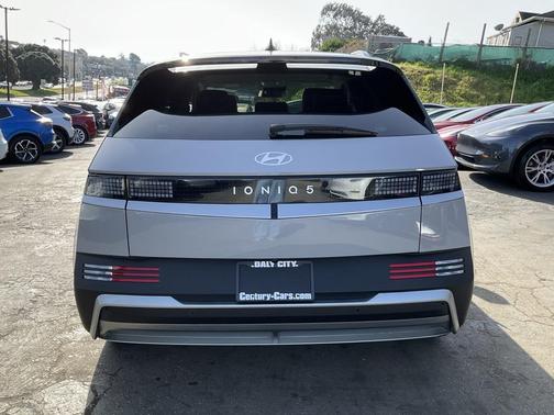 2025 Hyundai IONIQ 5 SEL