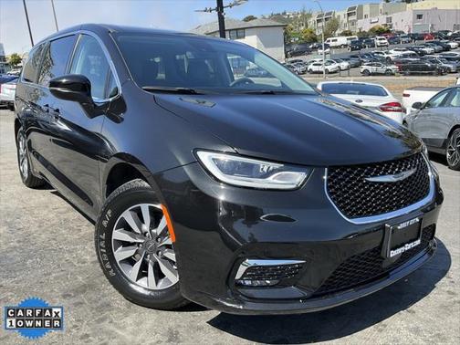 2023 Chrysler Pacifica Hybrid Touring L