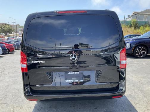 2016 Mercedes-Benz Metris Base