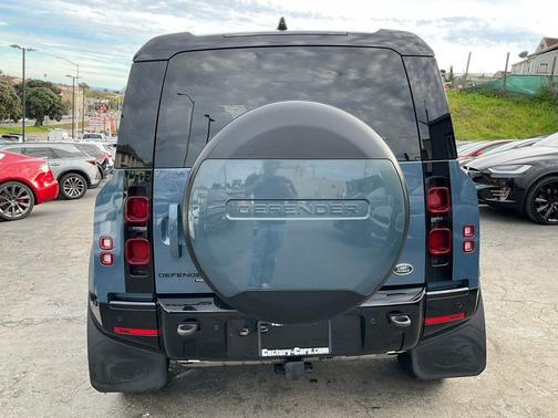 2022 Land Rover Defender 110 X-Dynamic HSE