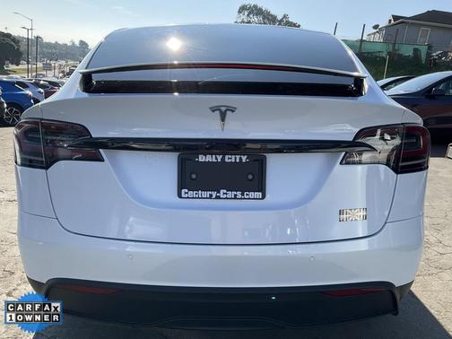 2022 Tesla Model X Plaid Tri Motor All-Wheel Drive