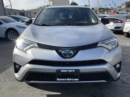 2017 Toyota RAV4 Hybrid SE
