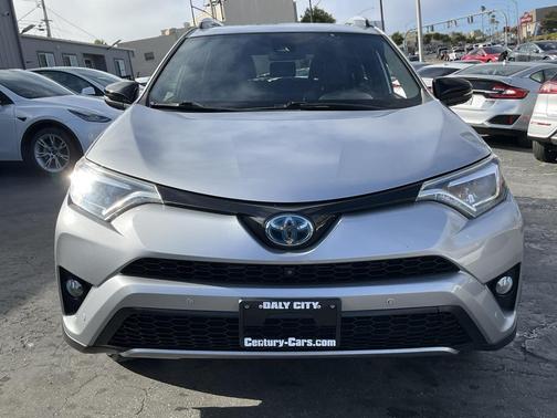 2017 Toyota RAV4 Hybrid SE