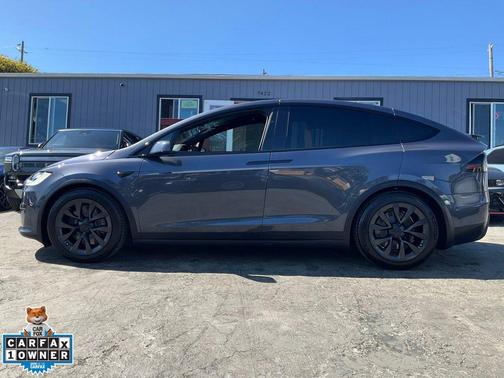 2022 Tesla Model X Plaid Tri Motor All-Wheel Drive