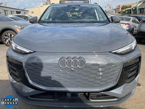 2025 Audi Q6 e-tron Premium Plus quattro