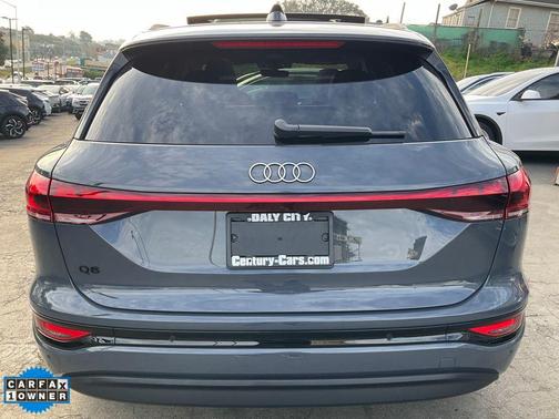 2025 Audi Q6 e-tron Premium Plus quattro