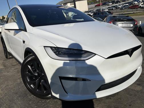 2023 Tesla Model X Standard Range