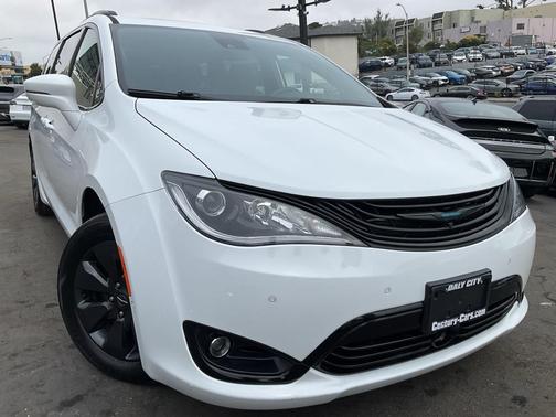 2019 Chrysler Pacifica Hybrid Limited
