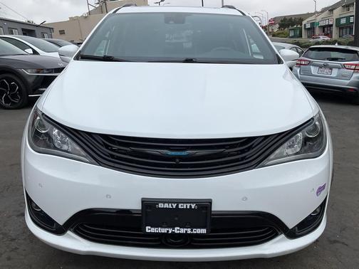 2019 Chrysler Pacifica Hybrid Limited