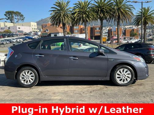 2014 Toyota Prius Plug-in Base