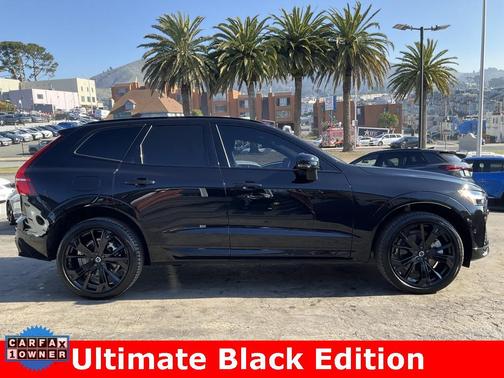 2024 Volvo XC60 Recharge Plug-In Hybrid T8 Ultimate Black Edition