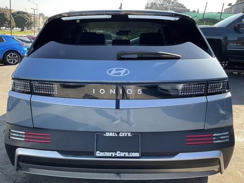 2025 Hyundai IONIQ 5 SEL