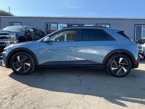 2025 Hyundai IONIQ 5 SEL