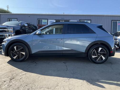 2025 Hyundai IONIQ 5 SEL